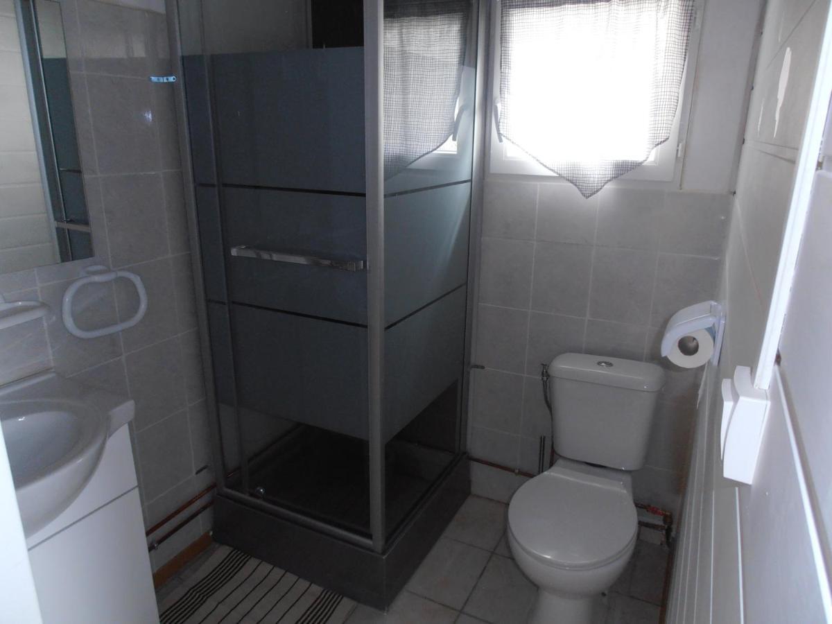 Petite chambre particulière La Force  Extérieur photo