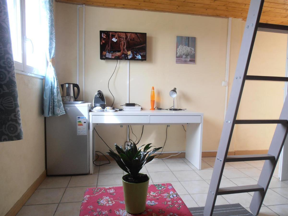 Petite chambre particulière La Force  Extérieur photo